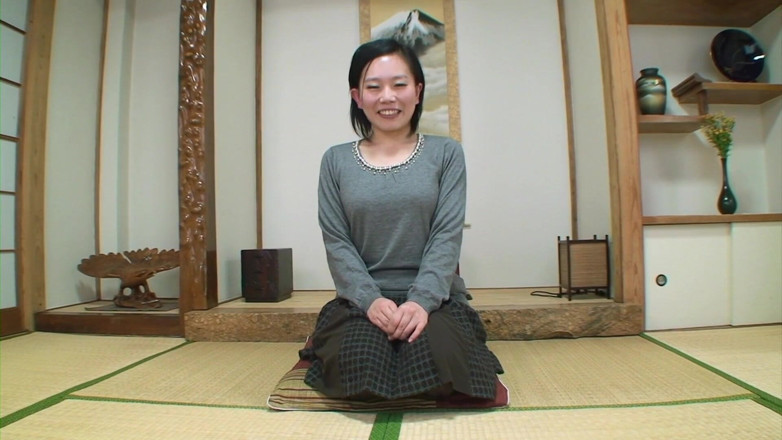 Japan Lust: Awek Jepun matang dengan bersemangat membentangkan pepeknya
