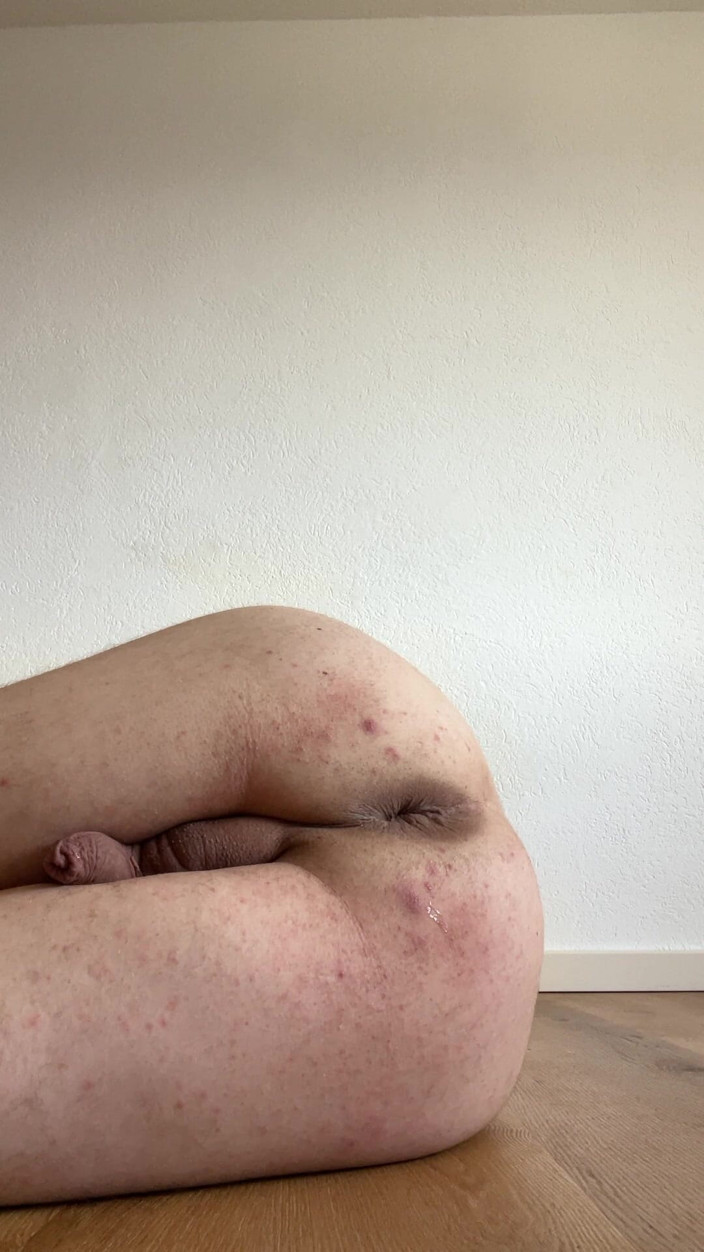 UnknowSwissGuy: Playing with My Butthole