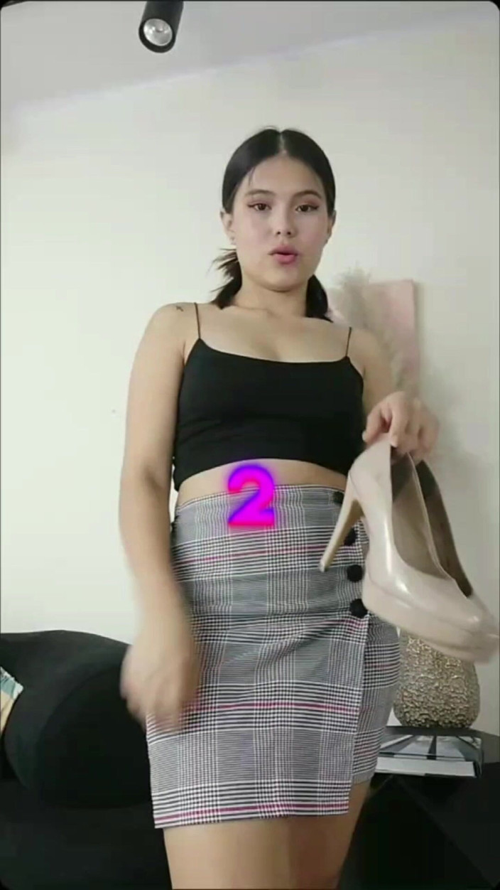 Tokio Borelle: Jag Vill Bli Knullad För Att Jag Är Ensam Hemma Hos...