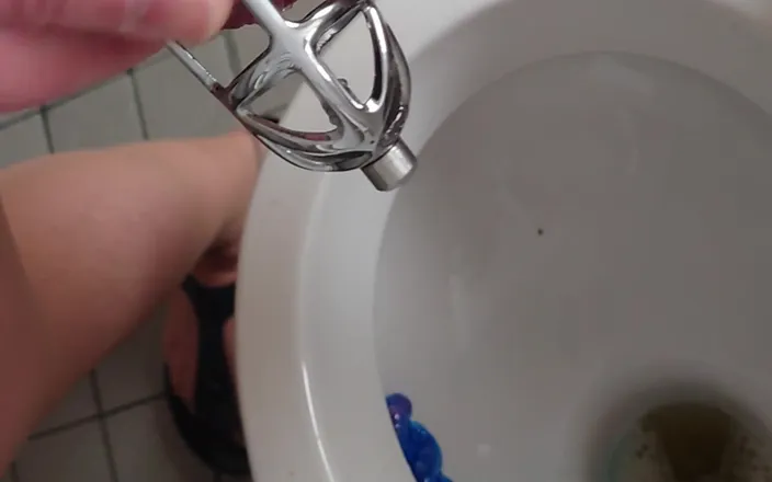 Carmen_Nylonjunge: Piss in the Penis Cage with Catheter in Tights