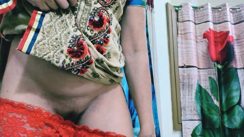 Bolly Karma: Kluci ji rádi sledují