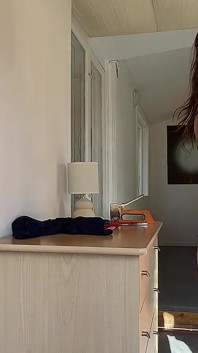 Quente milf é enganada por seu faz-tudo e acaba sendo fodida com força