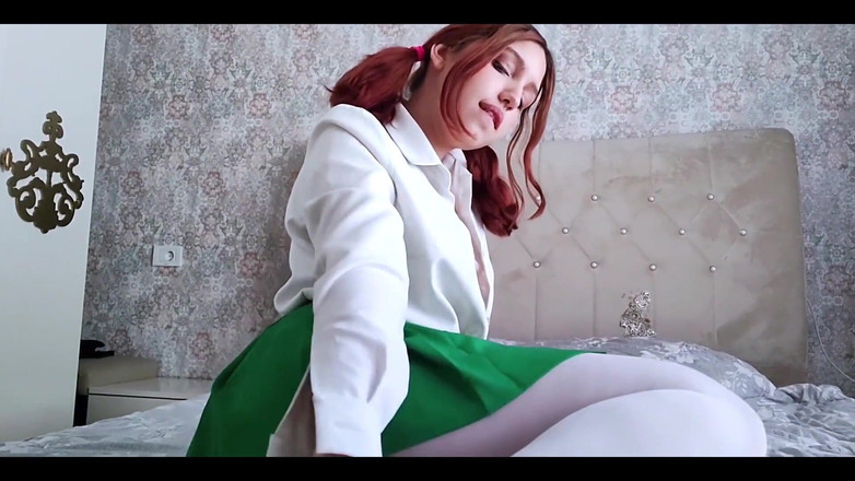 Mila Daisy: 18y.o. Awek kolej dalam pantyhose memancut mani menjolok duburnya semasa...