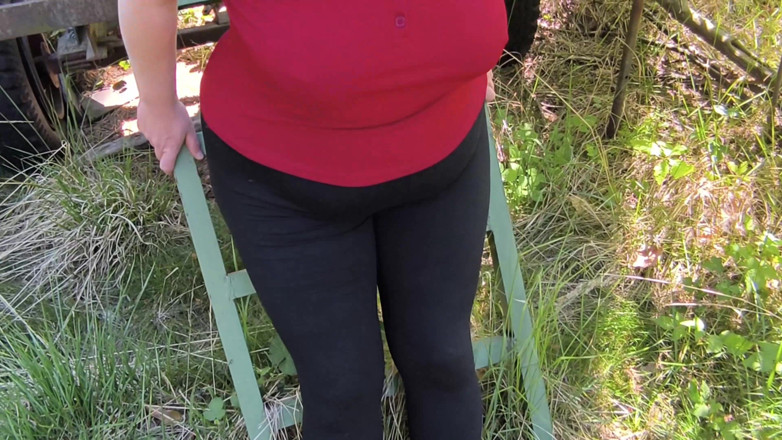Bouncy Tits Action: Abre la blusa, quiero golpear tus pechos