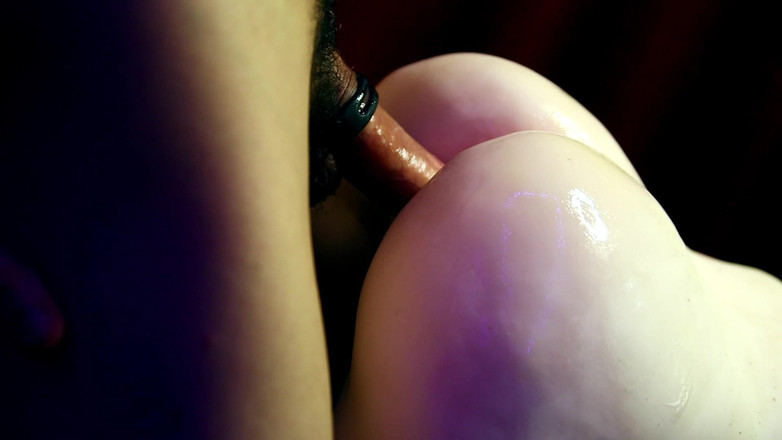 SEXY_GUYBEST: De sappigste sexy ronde elastische kont werd hard geneukt op...