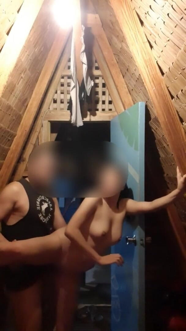 AshleyLevi: 내 베프 라이브를 따먹어, 군대가 지켜보는 동안