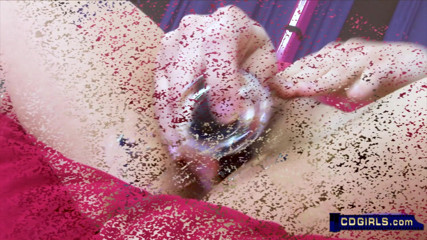 New Media Adult: Le chiacchiere sporche e gli orgasmi con il dildo di...