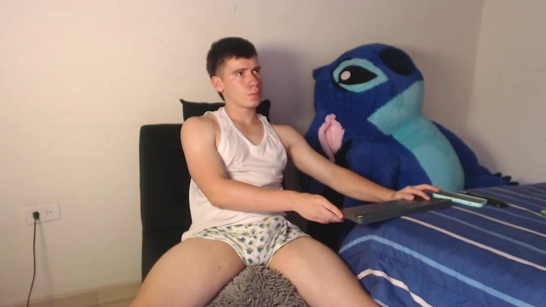 Icyhot707: Stor Ung Latino Onanerar Över Byxor