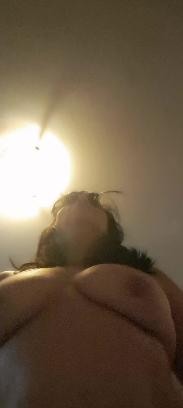 Mommy big hairy pussy: Інструкція з дрочки, іспанське відео від першої особи, секс у позі наїзниці