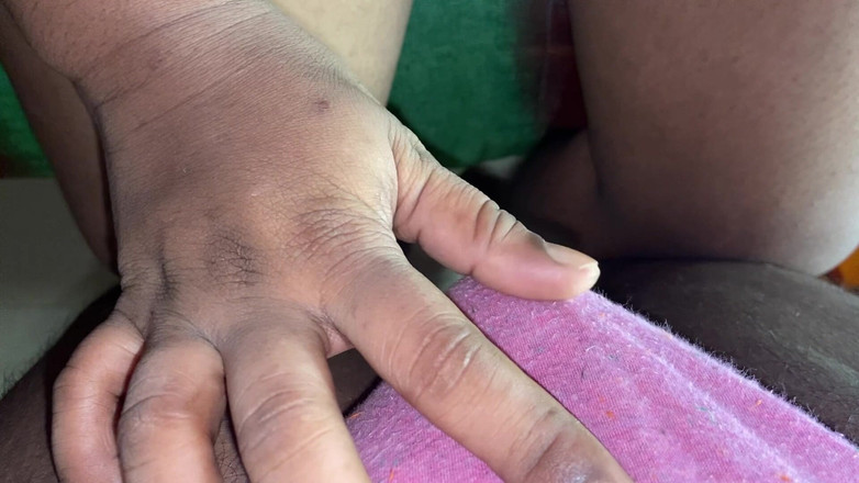 Angoori: Ibu tiri Dikongkek Abang Tiri Dalam Suara Hindi