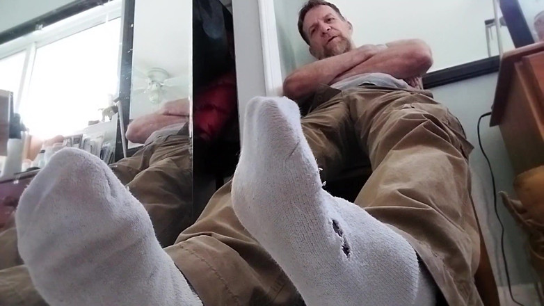 Hairyartist: Lkw-Fahrer-Footjob