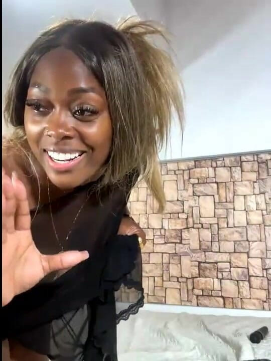 Lily Baudinx: Jack off to my phenomenal ass, tập 1111