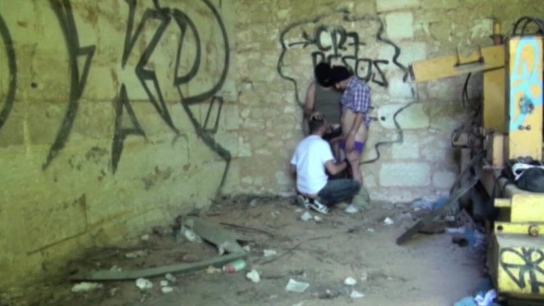 FRENCH PORNSTARS FUCKERS: Fucked by 2 bad boys outdoor