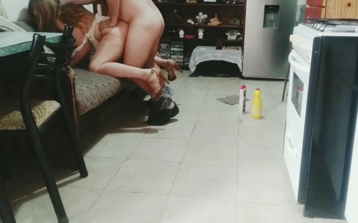 Activecouplearg: Argentinská služka ošukaná šéfem