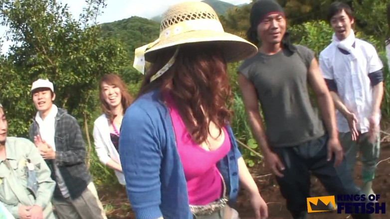 Pure Japanese adult video ( JAV): Japanese Girls Piss Outside and Get Bushes Screwed by More...