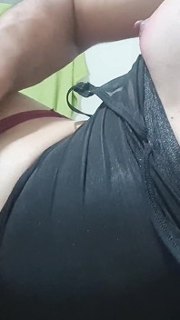 Sisi ejakuluje po týdnu v kleci cudnosti