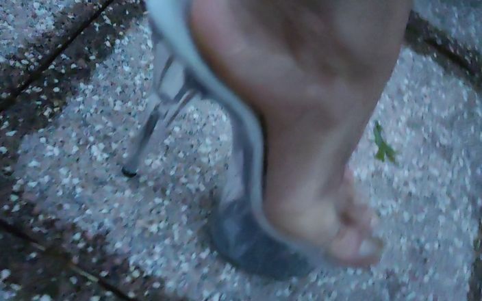 Mutsakin: Chân và gót chân
