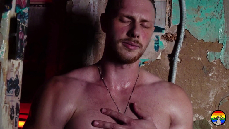 HomoStag: Sexy Str8 Balkánský Kulturista Fedor Je Zpět a Znovu Si...