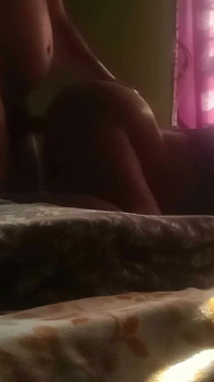 Indisk söt Bhabhi Seema knullad hemlighet med grannen i hennes sovrum-viral sexvideo