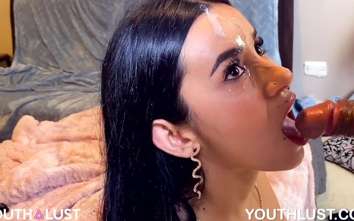 Youth Lust: Aaliyah在家里的牢房直播年轻狂欢。