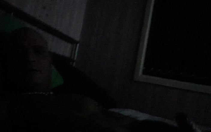Acez: Video nadržené masturbace pro Patnera