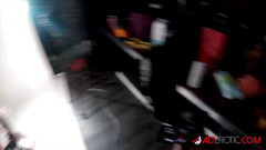 Alt Erotic: Nos bastidores com a nova tatuagem no peito de Amber...