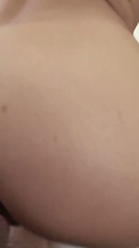 ¡una Zorra Nerd Sexy Rusa Toma Una Enorme Polla En El Culo!