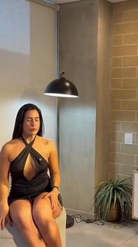 Esta Es Una Entrevista Muy Humeda! Sexy MILF Con Un Gran Culo Es Follada Duro - Kylei Ellish