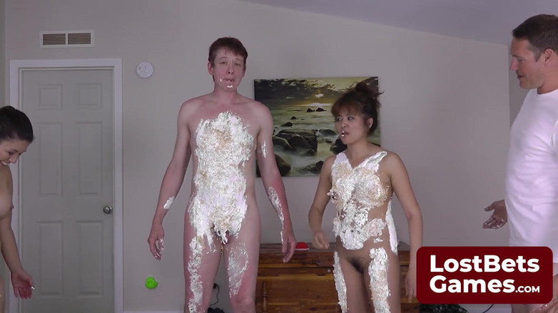 Lost Bets Games: Tessa, jesse, jake, aur leilani kaard strip gem men laate...