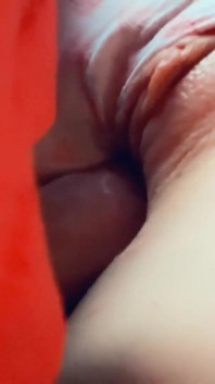 Fantasi mesum: tetangga ngentot memek sempitku