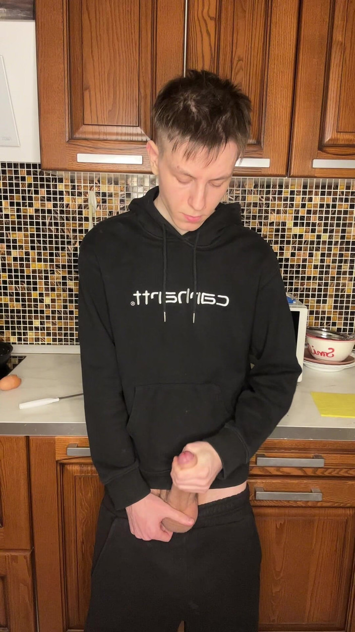 Morflot24: Sesi ngocok kontol besar si cewek kembar yang lagi sange...