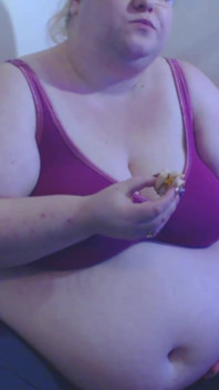 Feedee gluttony