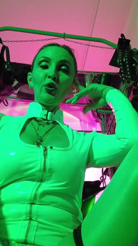 Dominatrix Eva Látex Solo Facesitting Femdom Calcinha Bunda Grande MILF BDSM Fetiche Saltos Quentes Gonzo Branco Vestido De Pvc