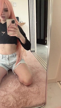 チェーンソーマンパワーが初めて彼女のマンコを弄ぶ