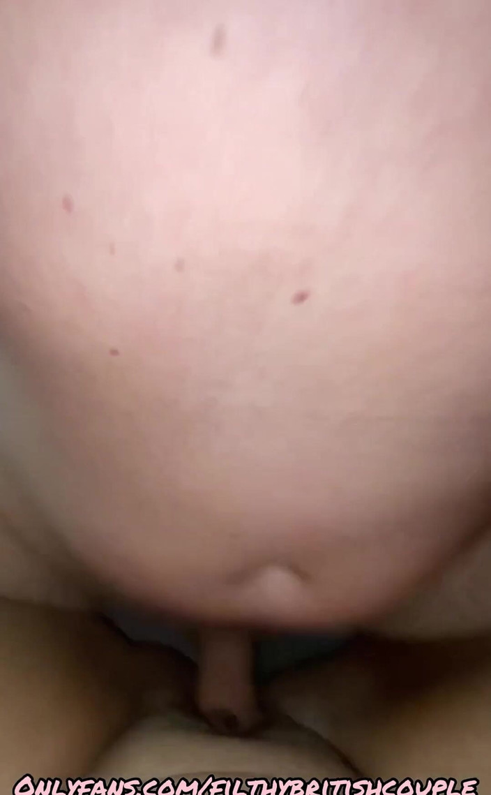 Filthy British Couple: Video lengkap video ini segera hadir!