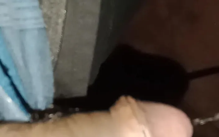 BithanHot: Amateur Video Pissing