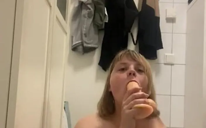 Deutsche Anna: One of my first videos... do you like it?