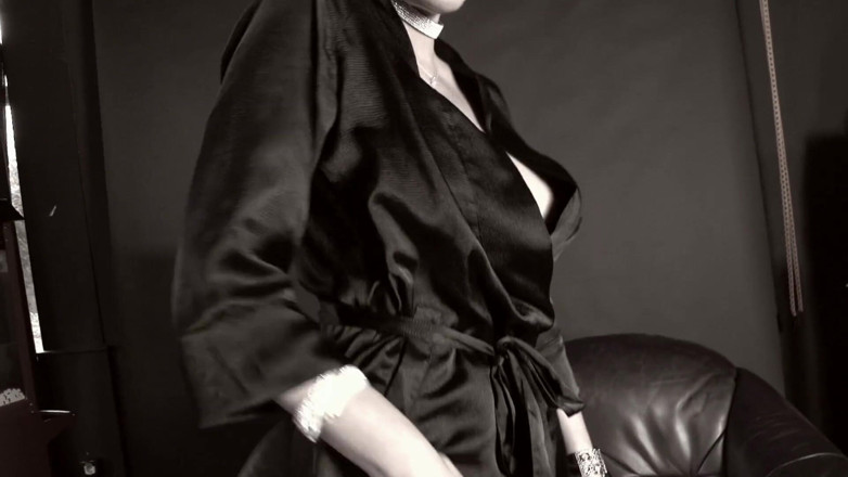 German Porn: Deutsche squirting-MILF