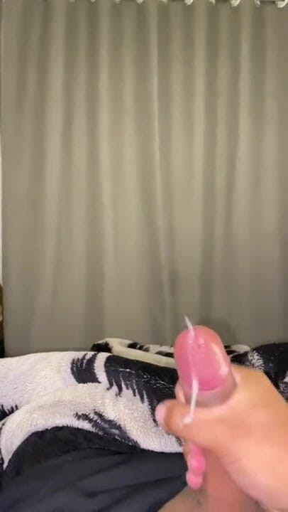 Dylan Ford: Brazilian twink loves to cum before going to bed | Dylan...