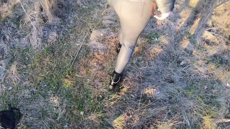 MilfyCalla: 2小时户外冒险口交和操逼汇编 - 狂野，和未删减的快乐