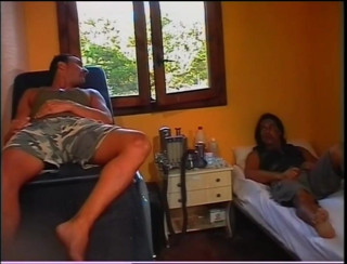 XTime Vod: Lesbiene ling pizda jucându-se cu un vibrator