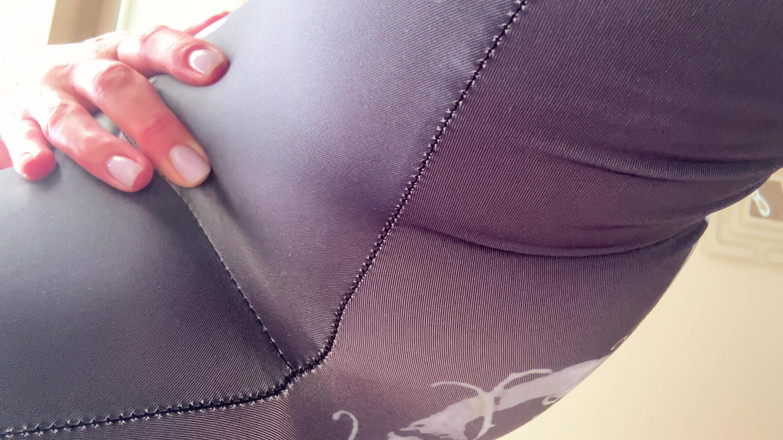 CumInMyMouthBaby: Wurde während einer halloween-kostümprobe geil und masturbiert zu einem pulsierenden...