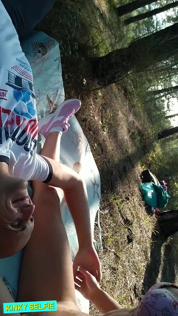 Sasha Bikeyeva: Selfie pervertido - lamiendo coño con chorro masivo después de lamer...