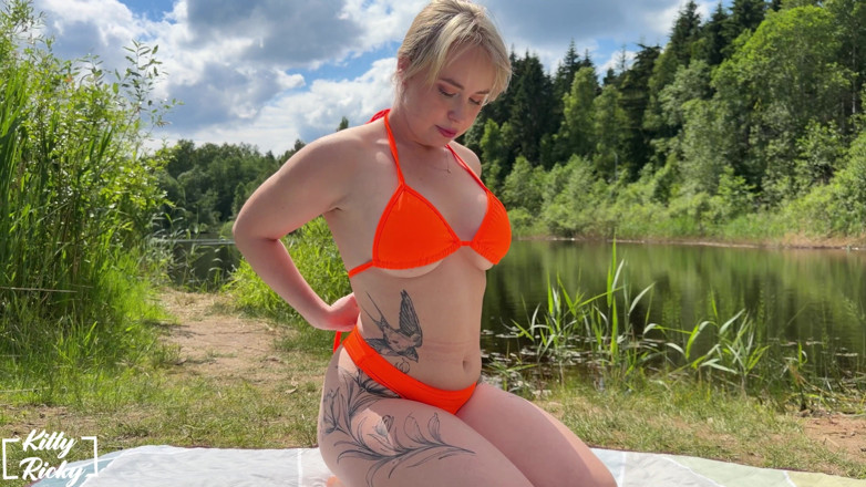 Kelsi69: 在海滩上操我的屁股 4k
