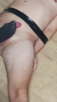 Strumpfhosen-footjob, ballbusting und ruinierter orgasmus!