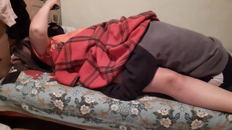 Lesbian-candys: Když moje přítelkyně olizuje moji kundičku, sleduji porno videa, abych...