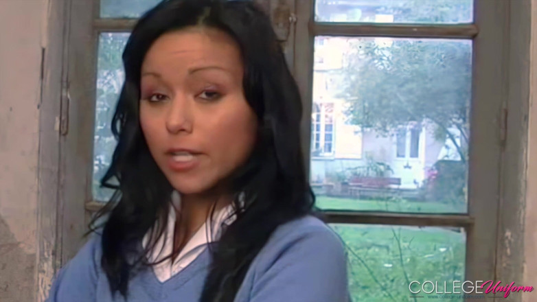 College Uniform: Entrevista Con Lily S