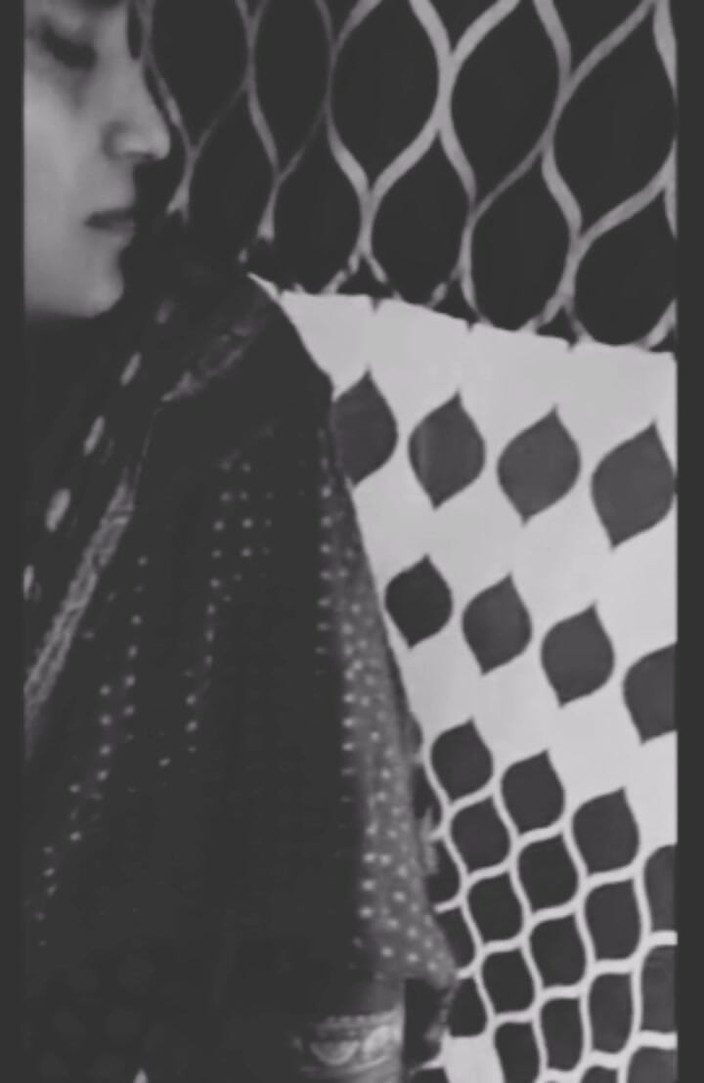 Rishi: Jiju Chhodo Na Koi Aajayega Moglie Ki Amica Ko Kitchen...