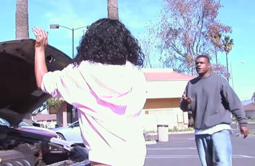 VOP Ebony Babes: Safada negra é fodida com força na bunda grande e redonda