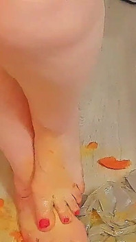 Tangerines Melt Di bawah Kaki Saya, Kucai Sensual Pada Titisan Terakhir